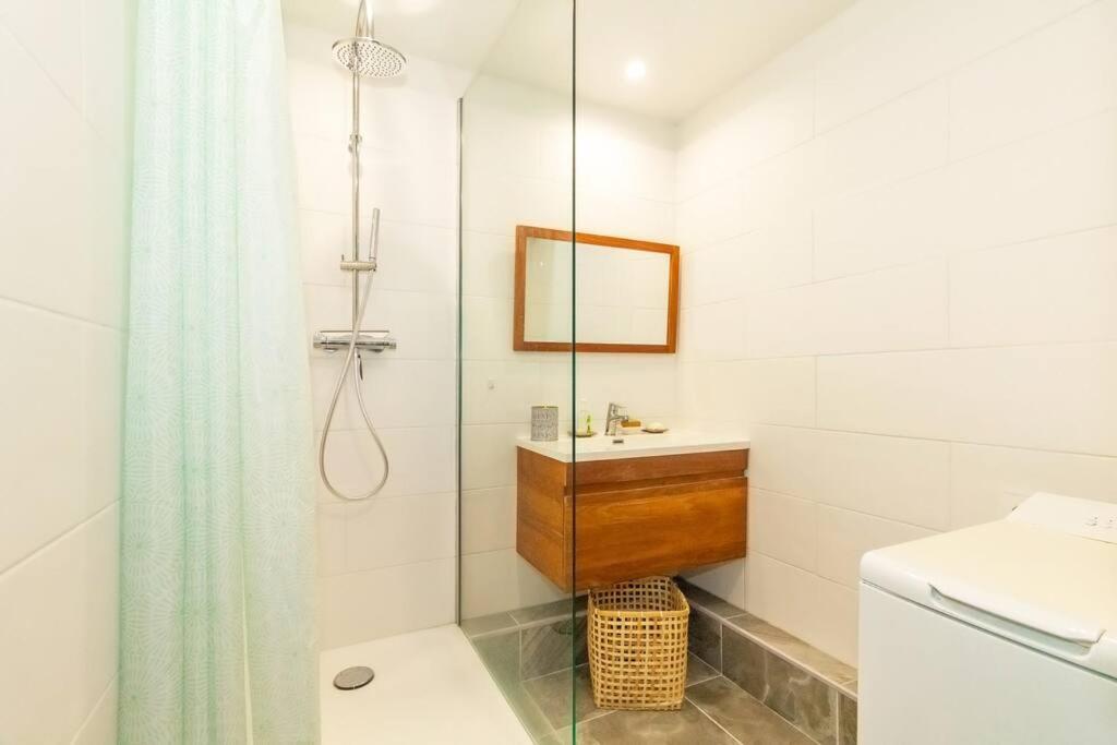 Appartement Exotica - En Plein Coeur De St Gilles Les Bains à Saint-Gilles Les Bains Extérieur photo